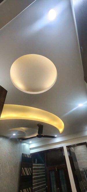 Furnished Amenities in 3 BHK Builder Floor at Dhakoli – for Sale