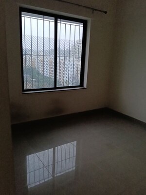 Room in 2 BHK Apartment at Pride Signum, Wakad – for Rent