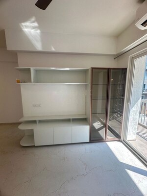 Kitchen in 2.5 BHK Apartment at Smart World Orchard, Sector 61 – for Rent