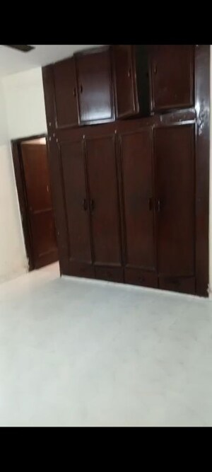 1 BHK Villa For Rent in Jaipuria Plaza, Sector 26