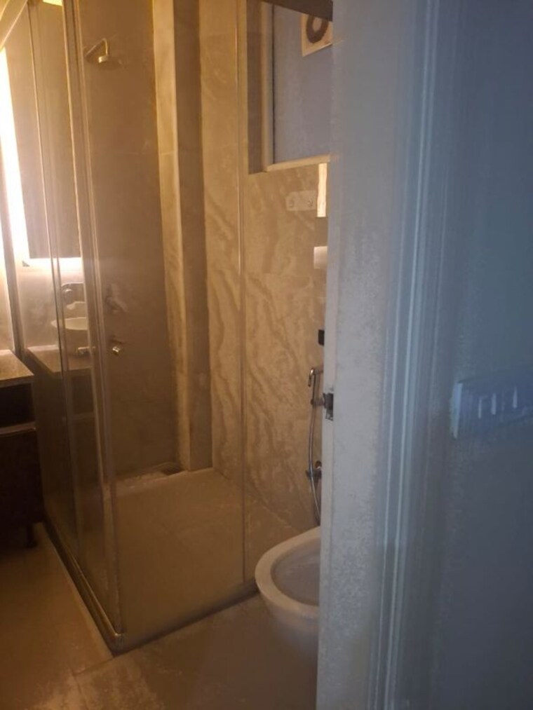 Bathroom, sushant lok i 4 Bedroom 300 Sq.Yd. Builder Floor In Sushant Lok I Gurgaon 10314547