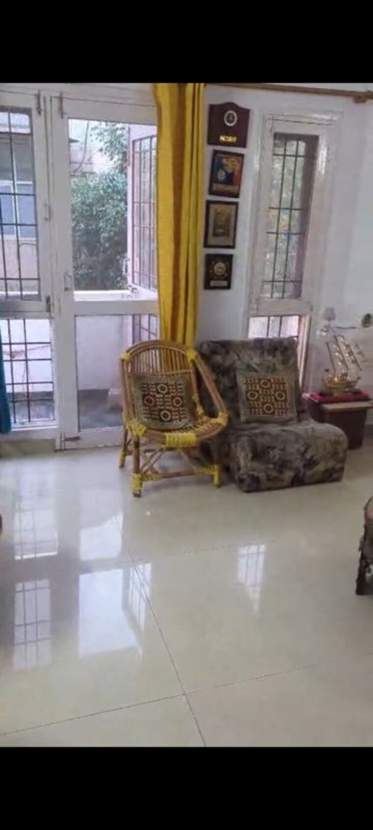 Living Room, rwa-jalvayu-vihar-noida 3.5 Bedroom 1800 Sq.Ft. Apartment In Sector 25 Noida 10314561
