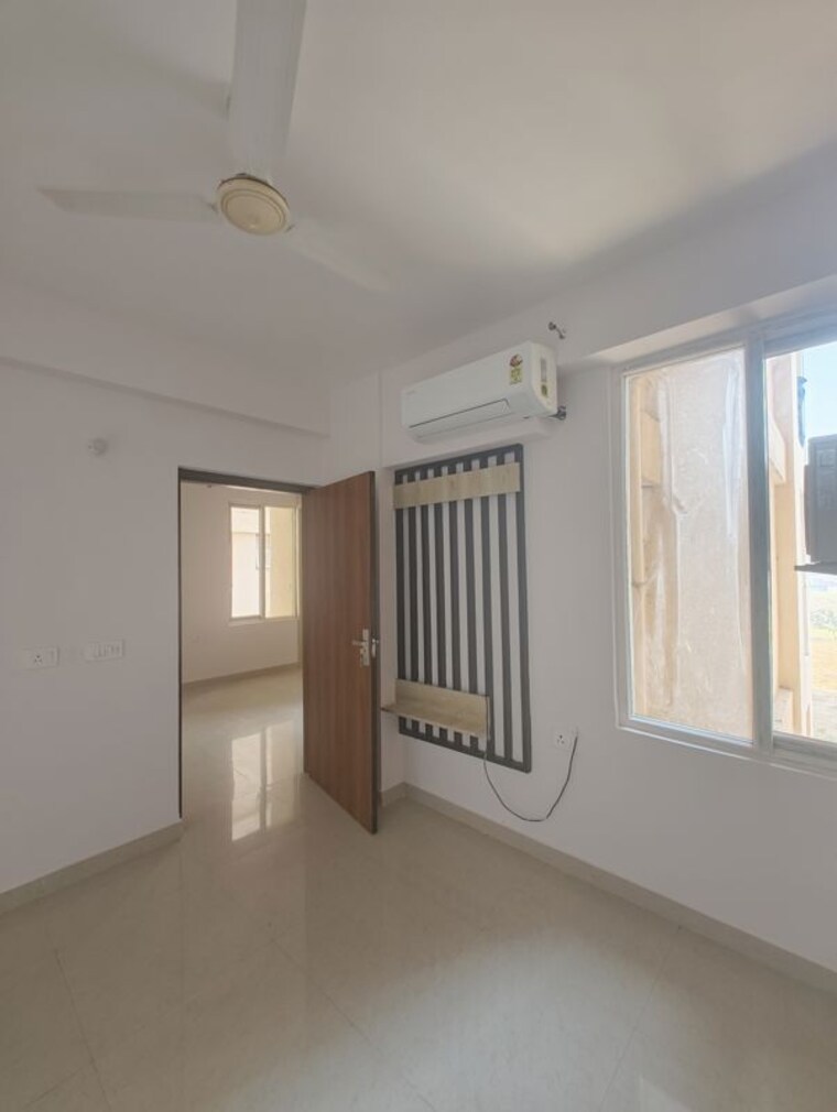 Room, shree-vardhman-green-court 2 Bedroom 650 Sq.Ft. Apartment In Sector 90 Gurgaon 10314557