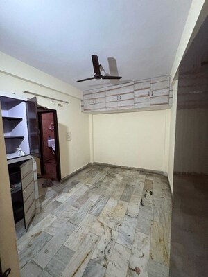 1.5 BHK Apartment For Rent in Shalimar Apartments Shalimar Garden, Shalimar Garden