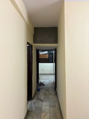 Corridor in 1.5 BHK Apartment at Shalimar Apartments Shalimar Garden, Shalimar Garden – for Rent