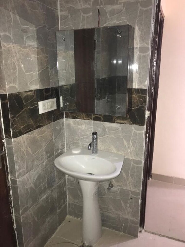 Bathroom, supertech-ecovillage-i 1 Bedroom 598 Sq.Ft. Apartment In Sector 1 Greater Noida Greater Noida 10314525