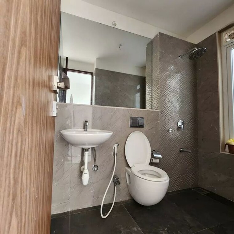 Bathroom, vastu-tower 4 Bedroom 2100 Sq.Ft. Apartment In Malad West Mumbai 10314581