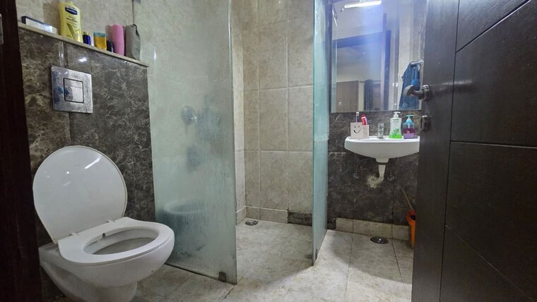 Bathroom, ardee-city 2 Bedroom 192 Sq.Yd. Builder Floor In Sector 52 Gurgaon 10314583