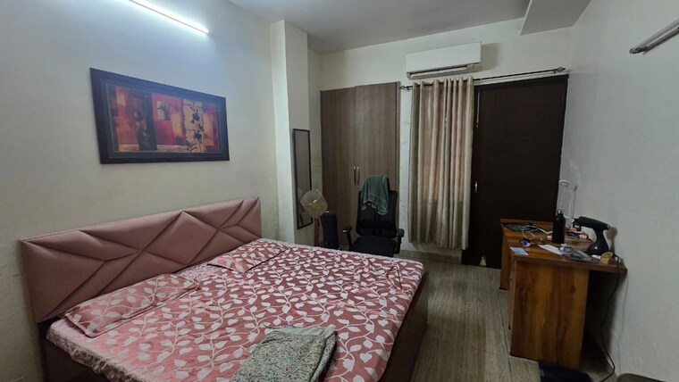 Bedroom, ardee-city 2 Bedroom 192 Sq.Yd. Builder Floor In Sector 52 Gurgaon 10314583