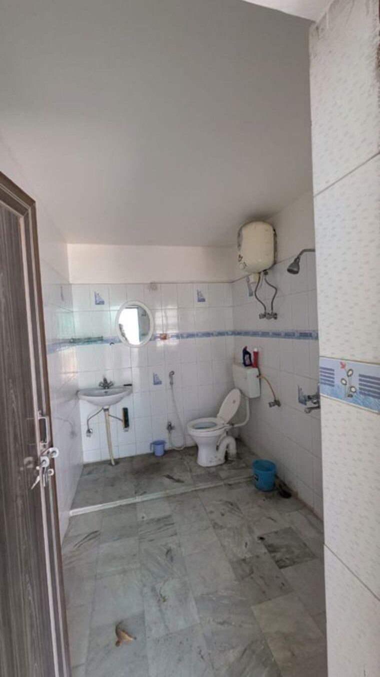 Bathroom, gomti nagar 2 Bedroom 1250 Sq.Ft. Independent House In Gomti Nagar Lucknow 10314615