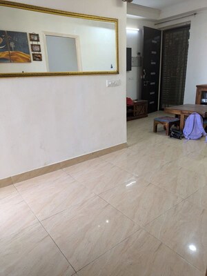 Room in 2 BHK Apartment at Gaur City 1st Avenue, Sector 4 Greater Noida – for Rent