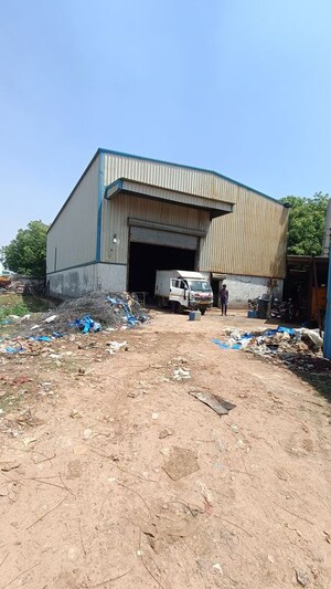  Warehouse For Rent in Pali