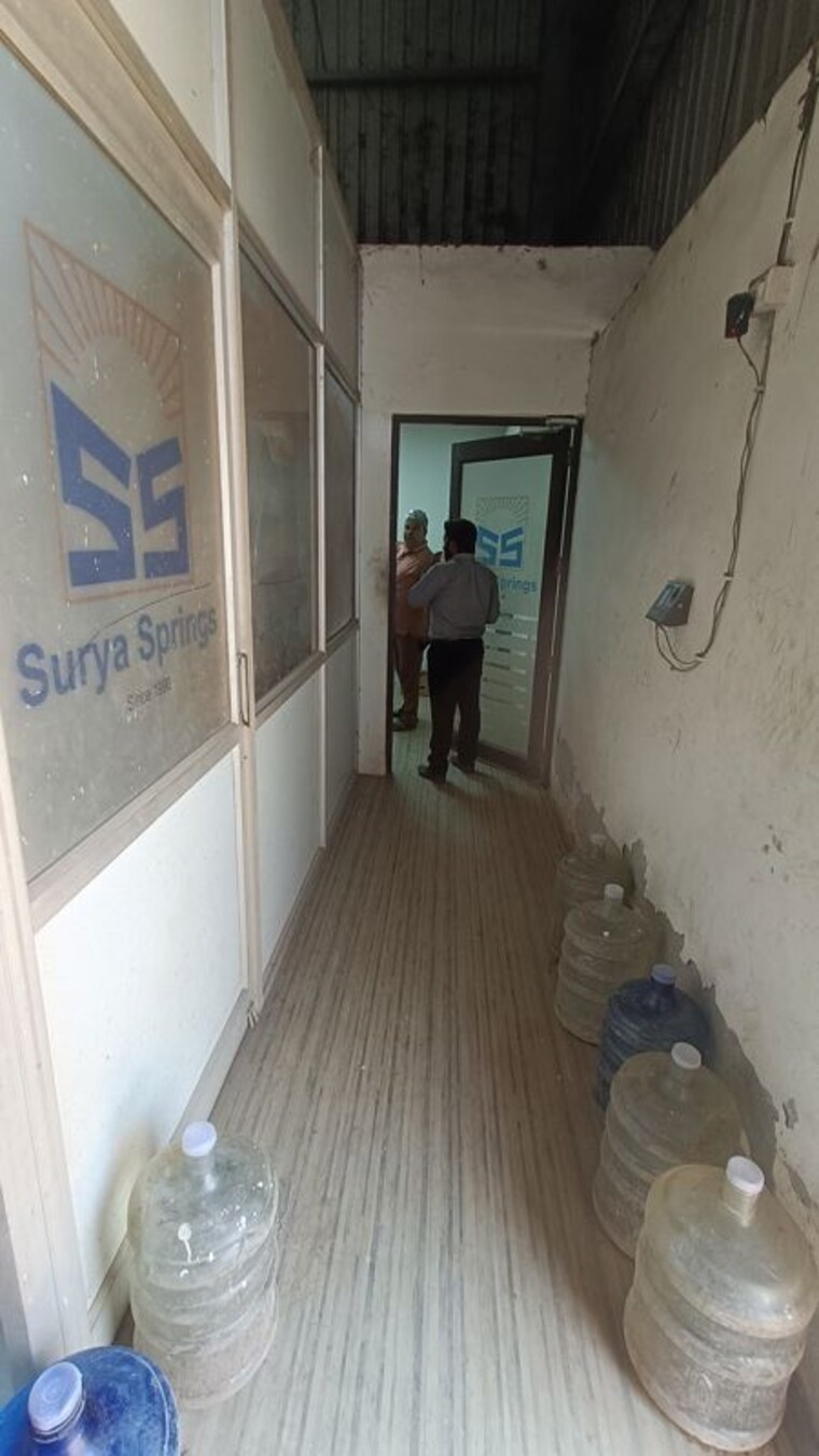 Team Area, pali Commercial Warehouse 1000 Sq.Yd. In Pali Faridabad 10314668