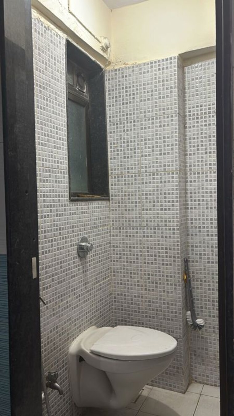 Bathroom, bhakti-heights-tilak-nagar 1 Bedroom 330 Sq.Ft. Apartment In Tilak Nagar Mumbai 10314667