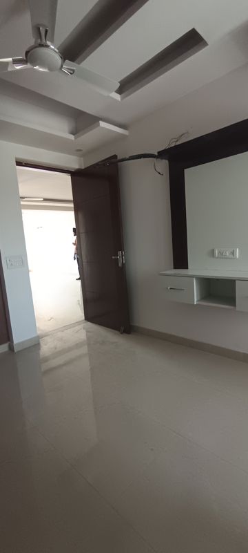 3 BHK + Pooja Room,Servant Room 250 Sq.Yd. Builder Floor in BP Homes