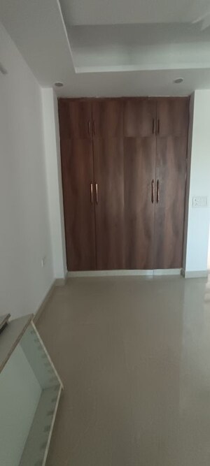 Furnished Amenities in 3 BHK Builder Floor at BP Homes, Sector 85 – for Sale