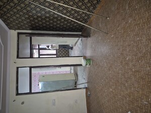 Furnished Amenities in 2.5 BHK Builder Floor at Mayur Vihar – for Sale
