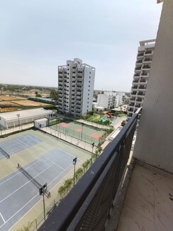 3 BHK Apartment For Rent in Central Park Flower Valley Aqua Front Towers