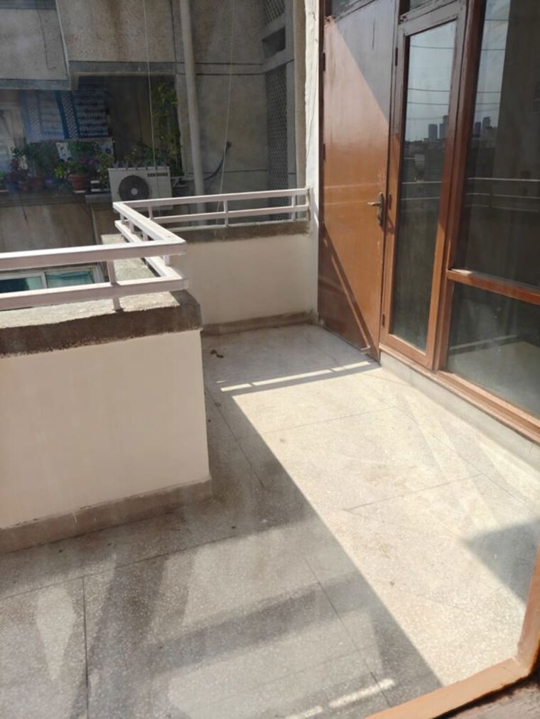 Balcony, dlf-the-crest 3 Bedroom 2700 Sq.Ft. Apartment In Sector 54 Gurgaon 10314772
