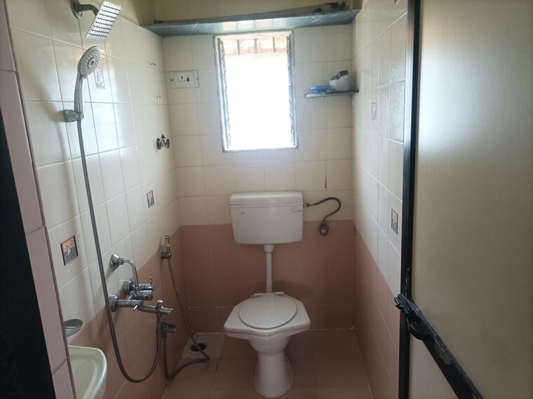 Bathroom, brahamand-phase-6-chs-ltd 2 Bedroom 810 Sq.Ft. Apartment In Brahmand Thane 10314784