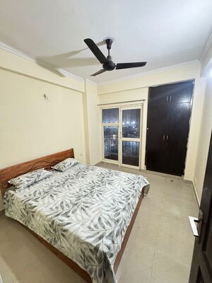 Bedroom in 2.5 BHK Apartment at Supertech Cape Town, Sector 74 – for Rent