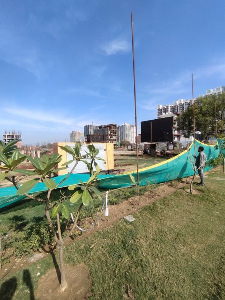 Garden, jainx-cyber-city 3 Bedroom 1595 Sq.Ft. Apartment In Knowledge Park V Greater Noida Greater Noida 10314855