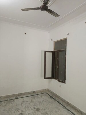 Room in 2 BHK Independent House at Kamta – for Rent