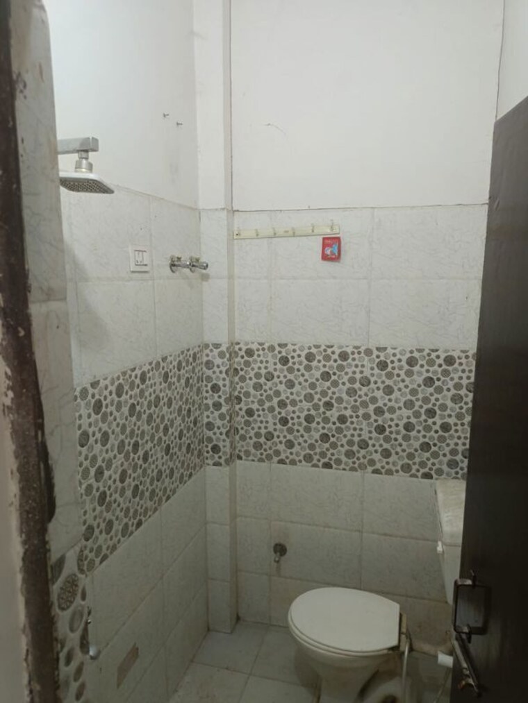 Bathroom, kamta 2 Bedroom 1250 Sq.Ft. Independent House In Kamta Lucknow 10314880