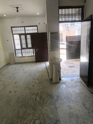 Parking in 2 BHK Independent House at Kamta – for Rent