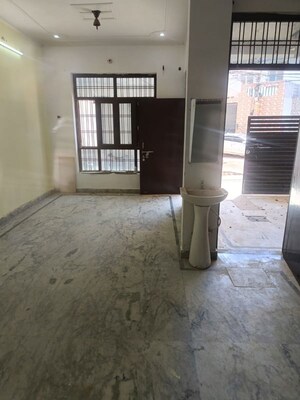 Room in 2 BHK Independent House at Kamta – for Rent