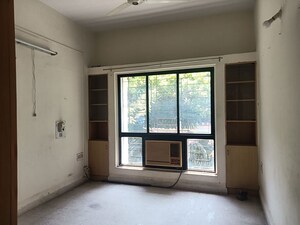 Room in 2.5 BHK Apartment at Anand Park Nagar – for Sale