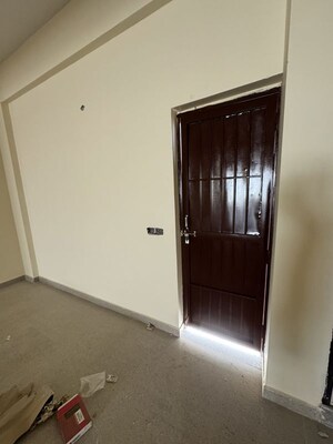  Showroom – Exterior View View at Deenpur - for Rent