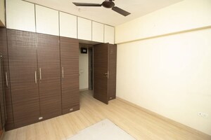 Room in 2.5 BHK Apartment at Kanakia Spaces Niharika, Manpada – for Rent