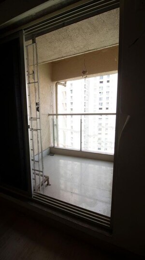 Kitchen in 2.5 BHK Apartment at Kanakia Spaces Niharika, Manpada – for Rent