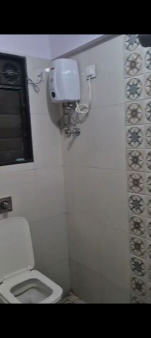 Furnished Amenities in 1 BHK Builder Floor at Shivraj Heights Apartments, Kandivali West – for Rent