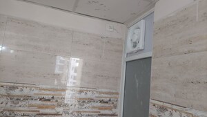 Furnished Amenities in 2.5 BHK Apartment at Amrapali Golf Homes, Sector 4 Greater Noida – for Rent