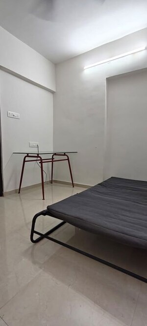 Room in 1 BHK Apartment at Vaibhav Wisteria Residency, Santacruz East – for Rent