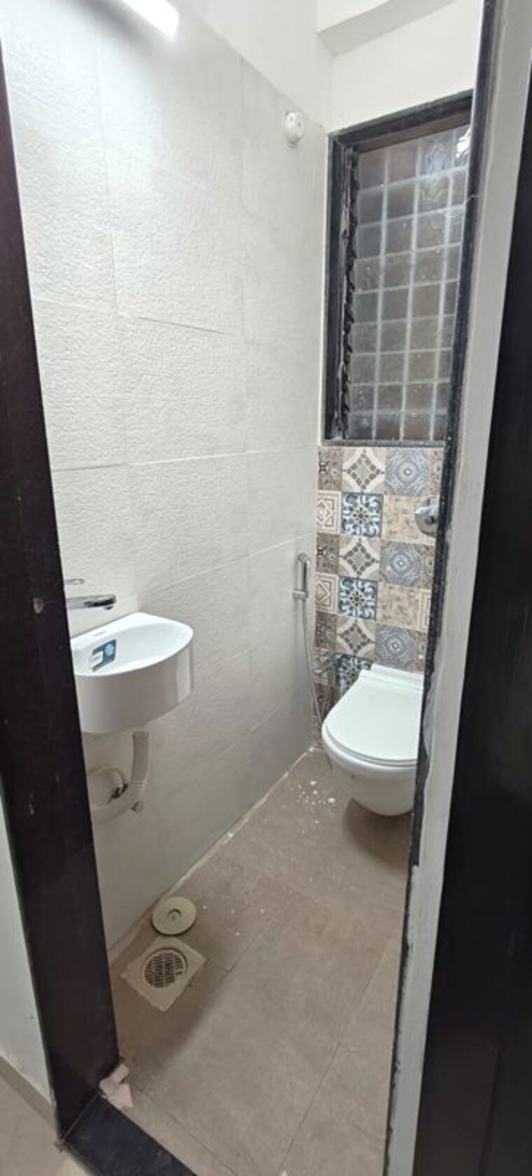 Bathroom, vaibhav-wisteria-residency 1 Bedroom 420 Sq.Ft. Apartment In Santacruz East Mumbai 10314976