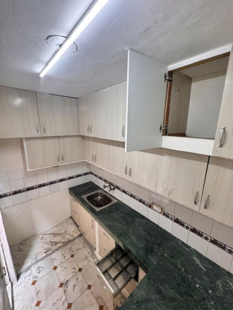 Kitchen, builder-floor  950 Sq.Ft. Builder Floor In Sector 28 Gurgaon 10315046