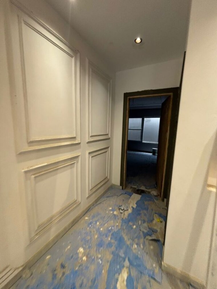 Room, sainik colony 3 Bedroom 250 Sq.Yd. Builder Floor In Sainik Colony Faridabad 10315053