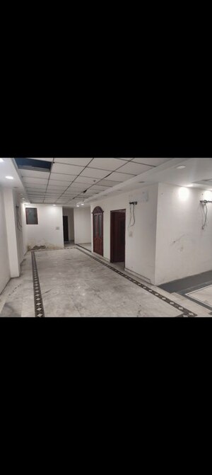  Showroom For Rent in East Of Kailash