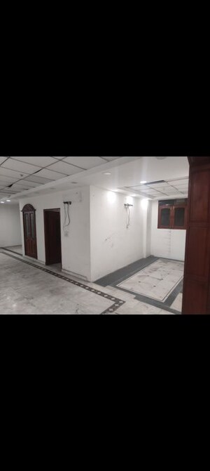 Room in  Showroom at East Of Kailash – for Rent
