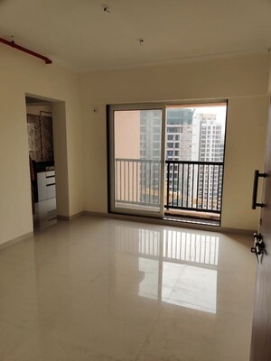 Room in 1 BHK Apartment at Raunak Residency Thane, Pokhran Road No One – for Sale