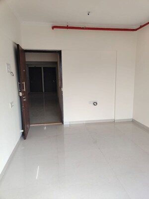 Room in 1 BHK Apartment at Raunak Residency Thane, Pokhran Road No One – for Sale