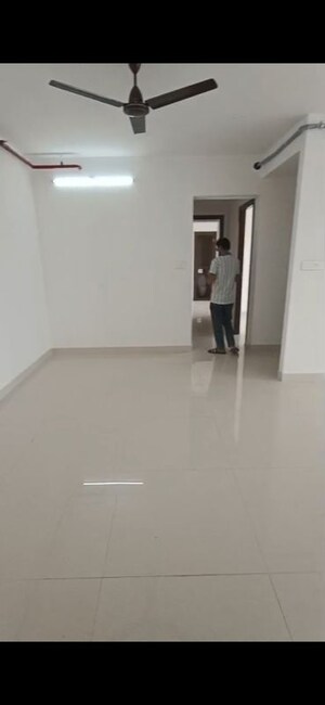 Room in 2 BHK Apartment at Sunteck City Avenue 1, Goregaon West – for Rent