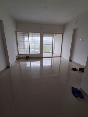 Room in 3 BHK Apartment at Mantra Parkview, Dhayari – for Sale