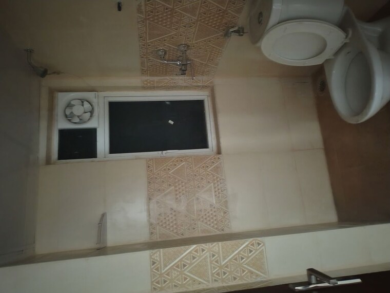 Washroom, amrapali-leisure-park 3 Bedroom 1145 Sq.Ft. Apartment In Amrapali Leisure Valley Greater Noida 10315073