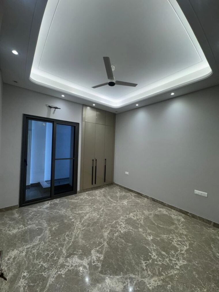 Room, shivalik colony 3 Bedroom 1800 Sq.Ft. Builder Floor In Shivalik Colony Delhi 10315099