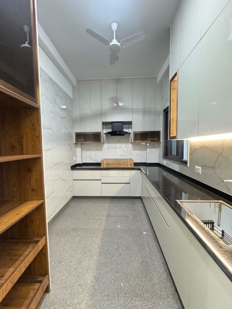 Kitchen, shivalik colony 3 Bedroom 1800 Sq.Ft. Builder Floor In Shivalik Colony Delhi 10315099