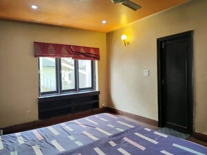 Room in 2 BHK Builder Floor at Green Park – for Rent